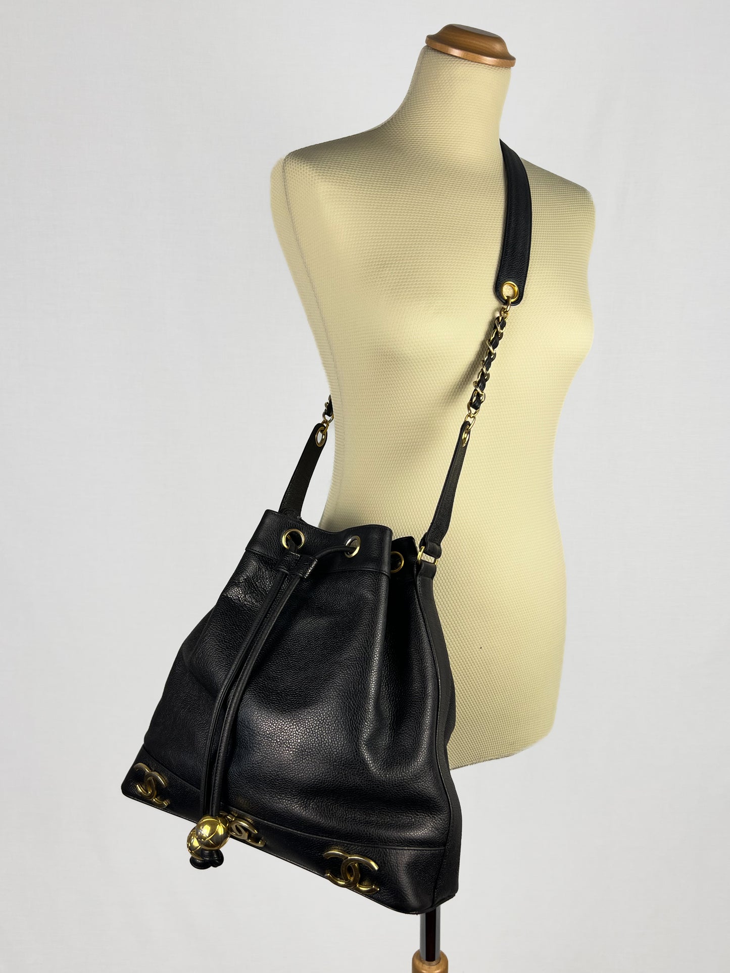 CHANEL 1992 Triple CC bucket bag