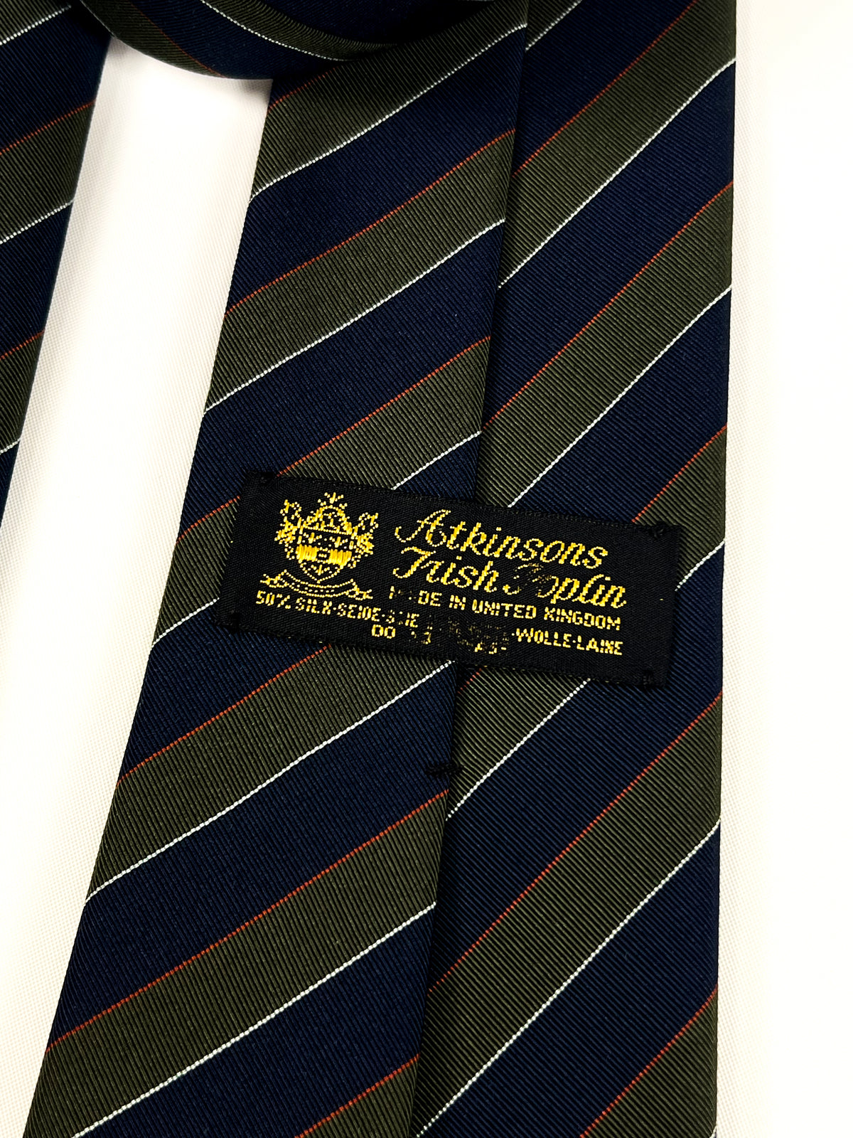 Cravate Atkinsons Irish Poplin régimentaire fabriquée au Royaume-Uni
