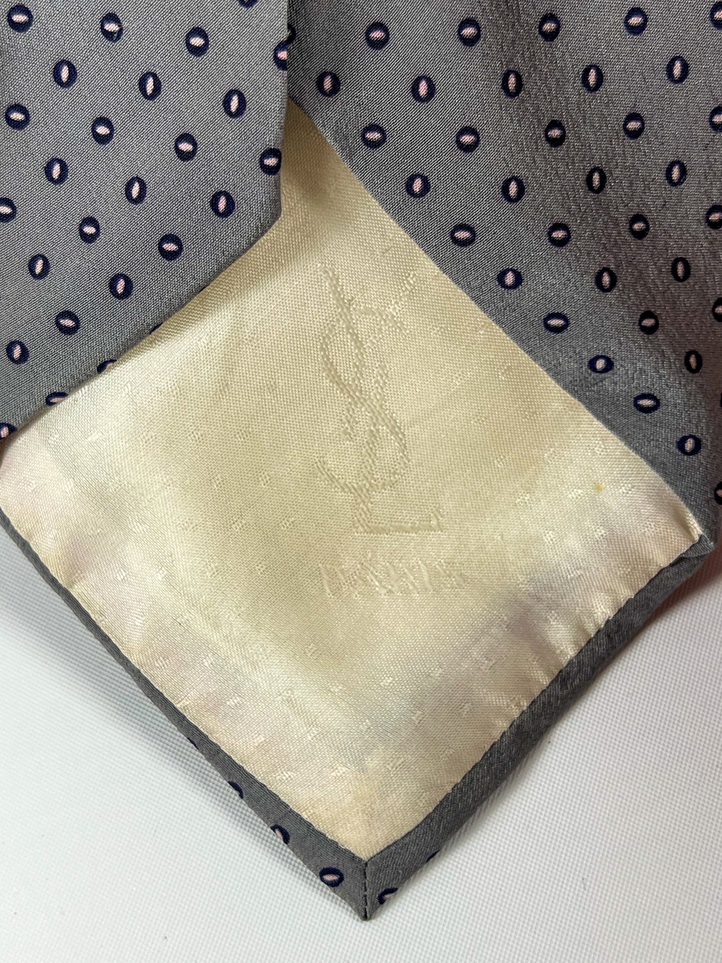 Cravatta vintage Yves Saint Lauren microfantasia pois