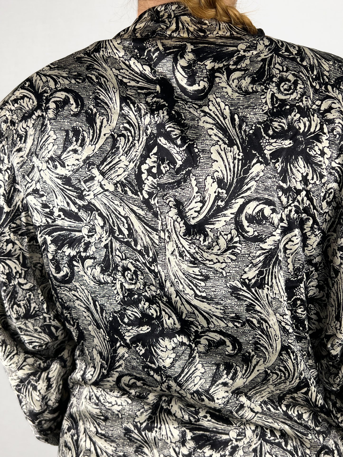 Blusa con Sciarpa Genny by Gianni Versace in Pura Seta