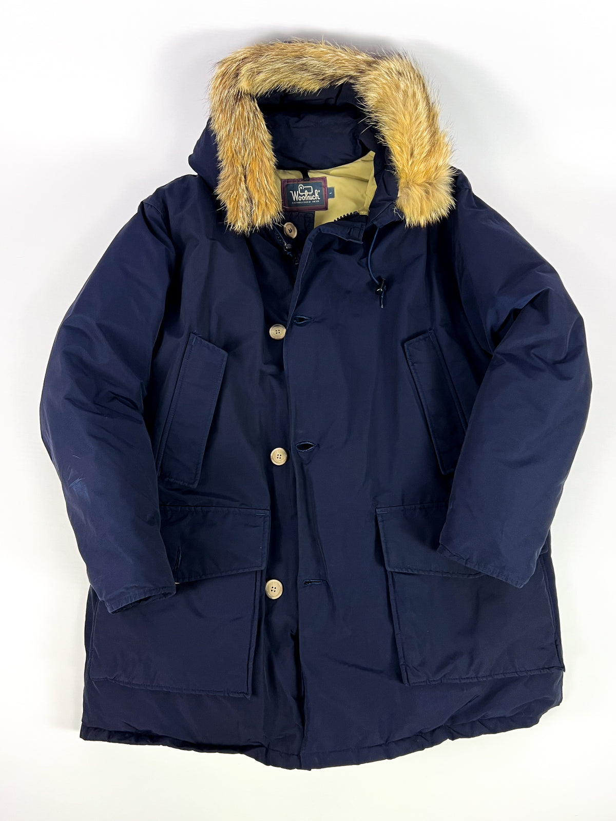 Parka Woolrich fabriqué aux États-Unis dans les années 80 - Fourrure de coyote et broche
