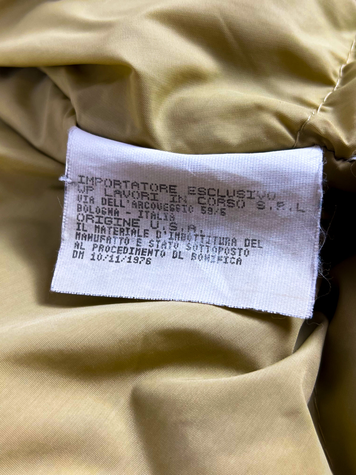 Parka Woolrich fabriqué aux États-Unis dans les années 80 - Fourrure de coyote et broche