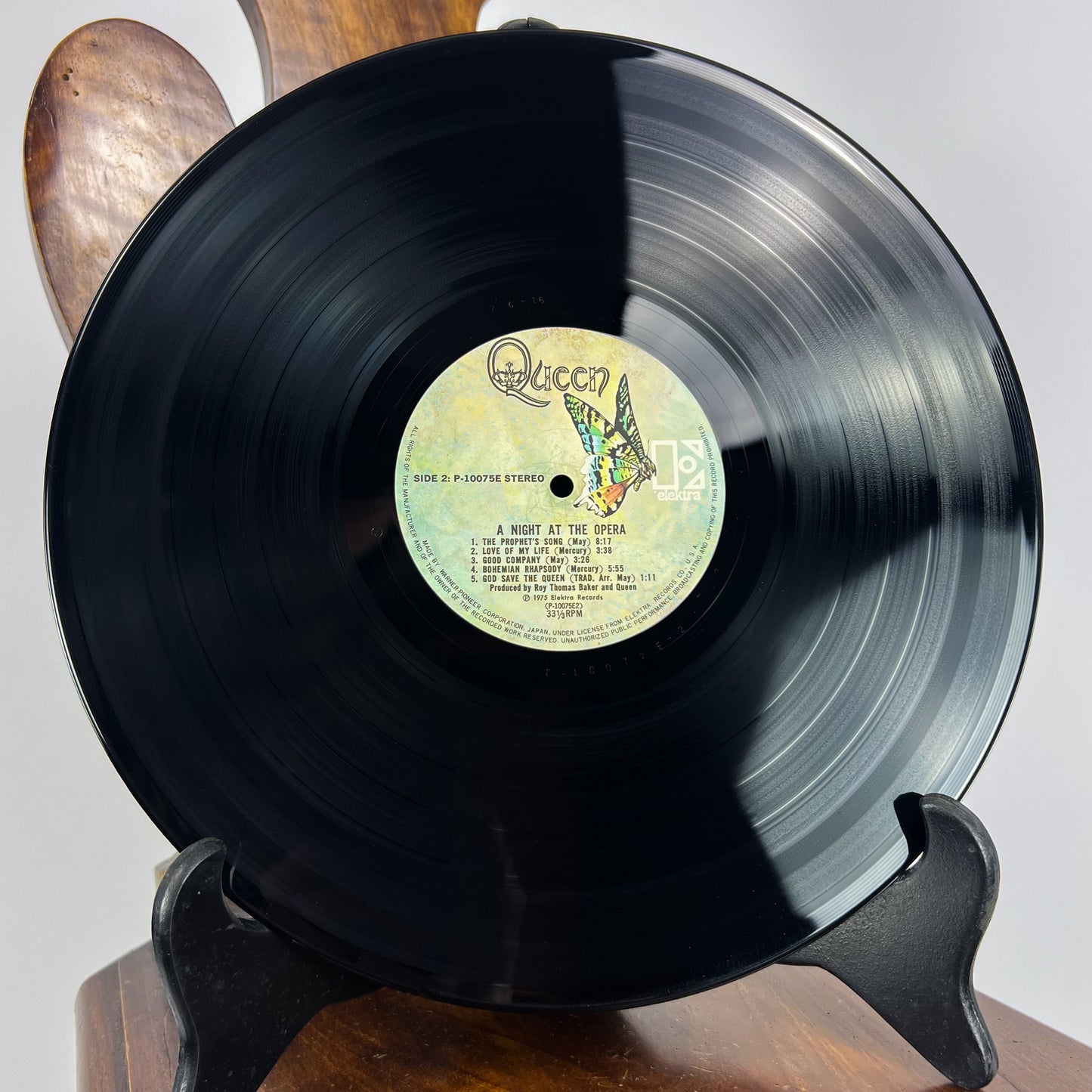QUEEN – A Night at the Opera 1ª Edizione Giapponese – Elektra P-10075E 1975