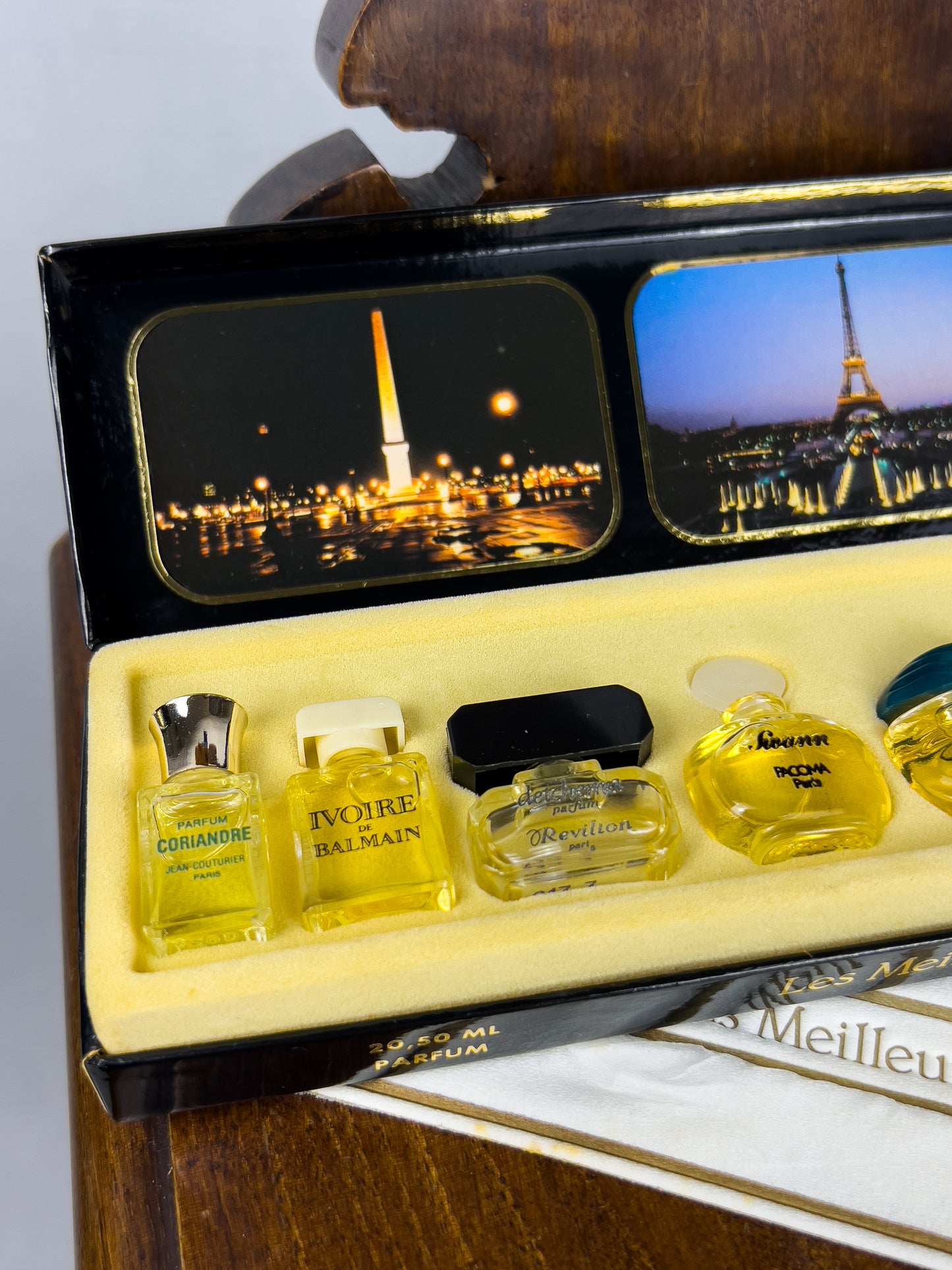 "Les Meilleurs Parfums de Paris" - Vintage Perfumes Box Collection