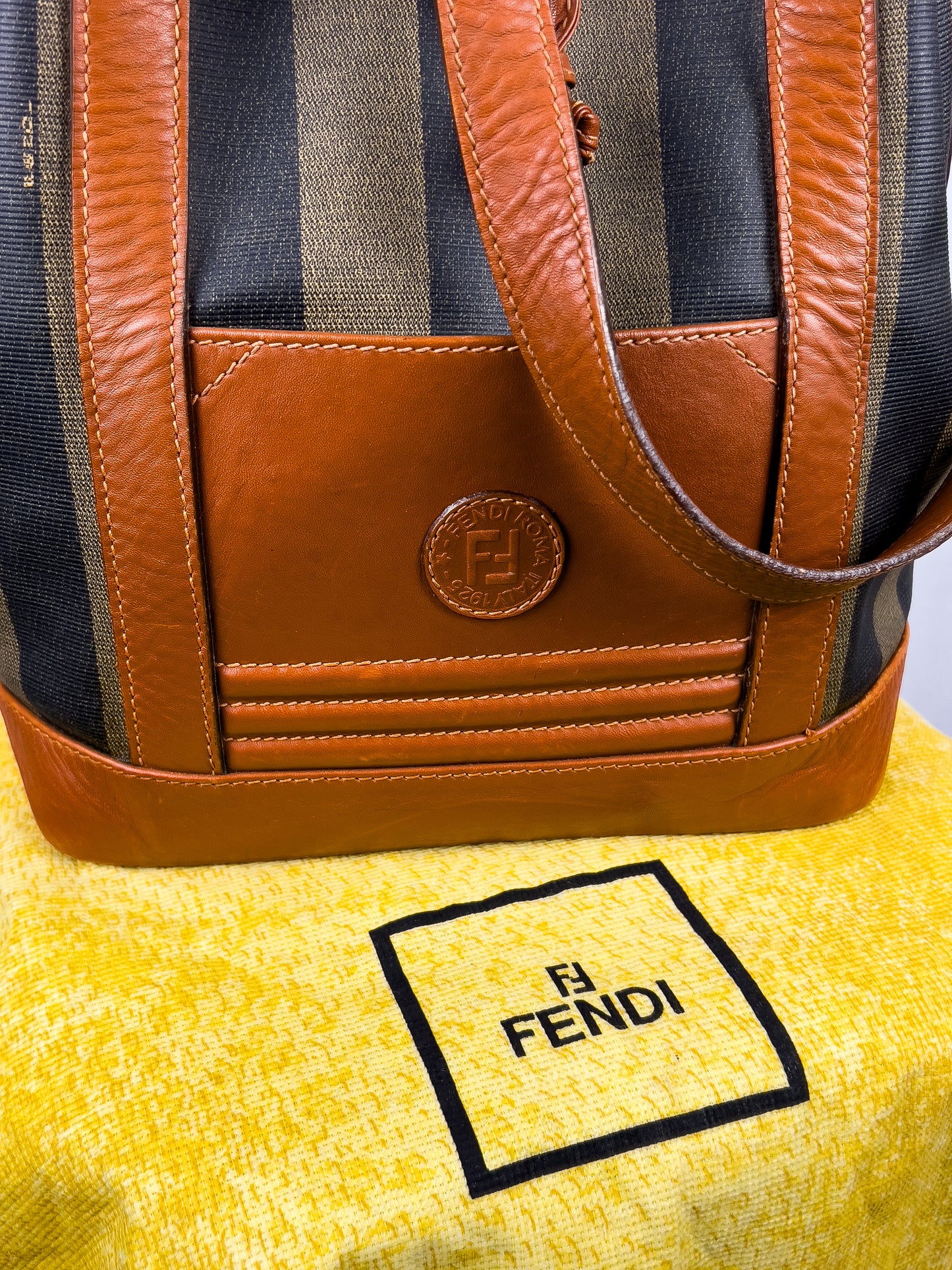Borsa a Secchiello Fendi