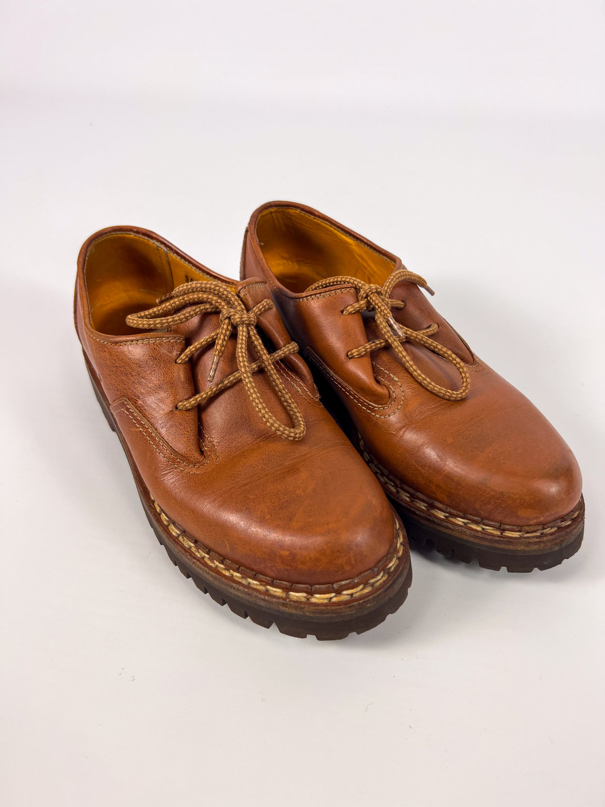 Chaussures en cuir Sisley années 80