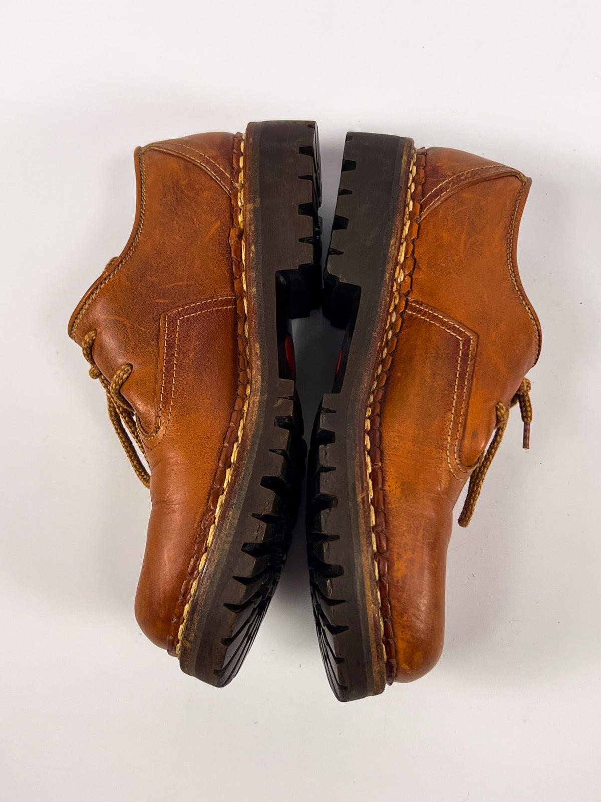 Chaussures en cuir Sisley années 80