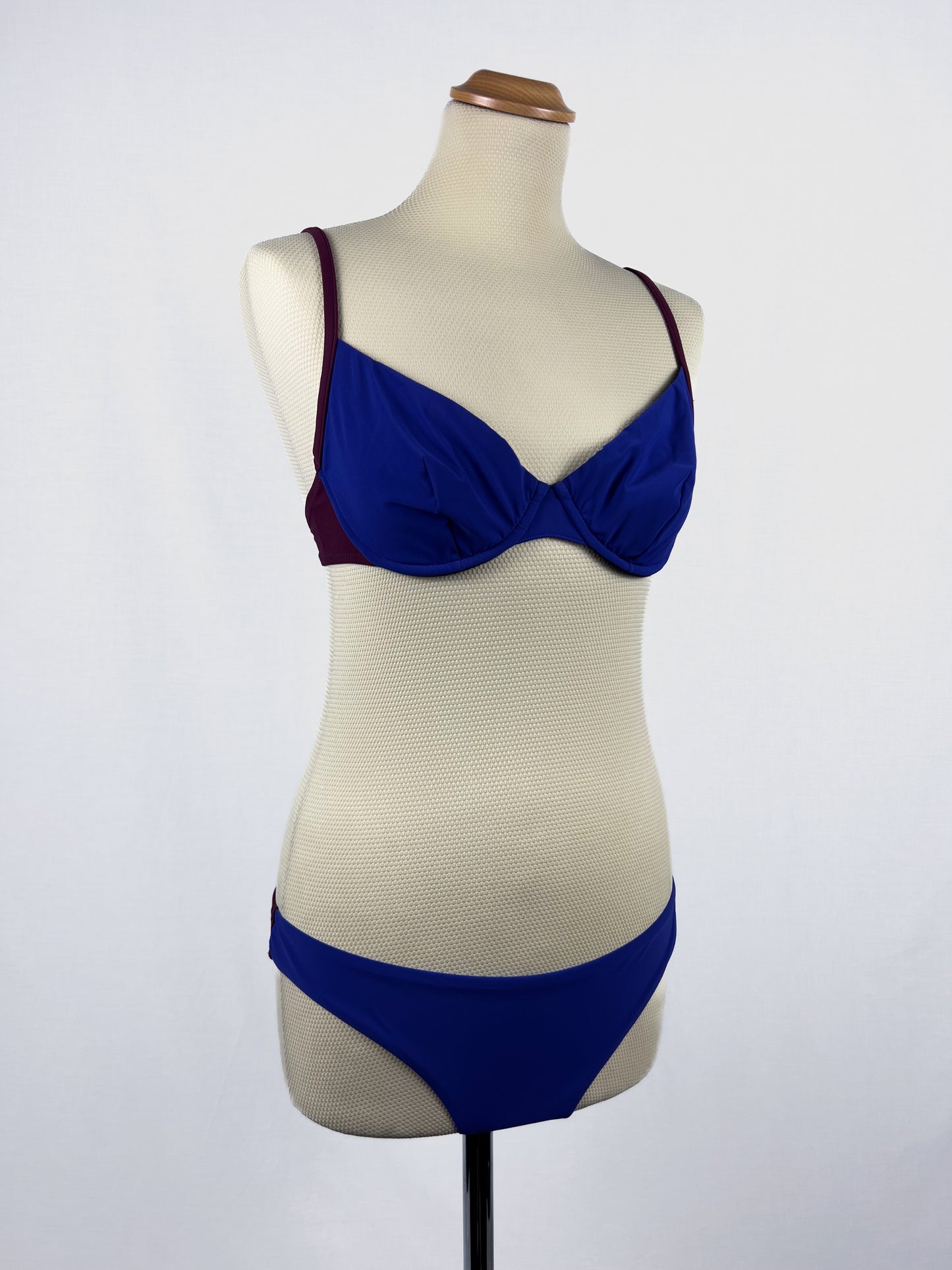 Costume Parah - New Old Stock