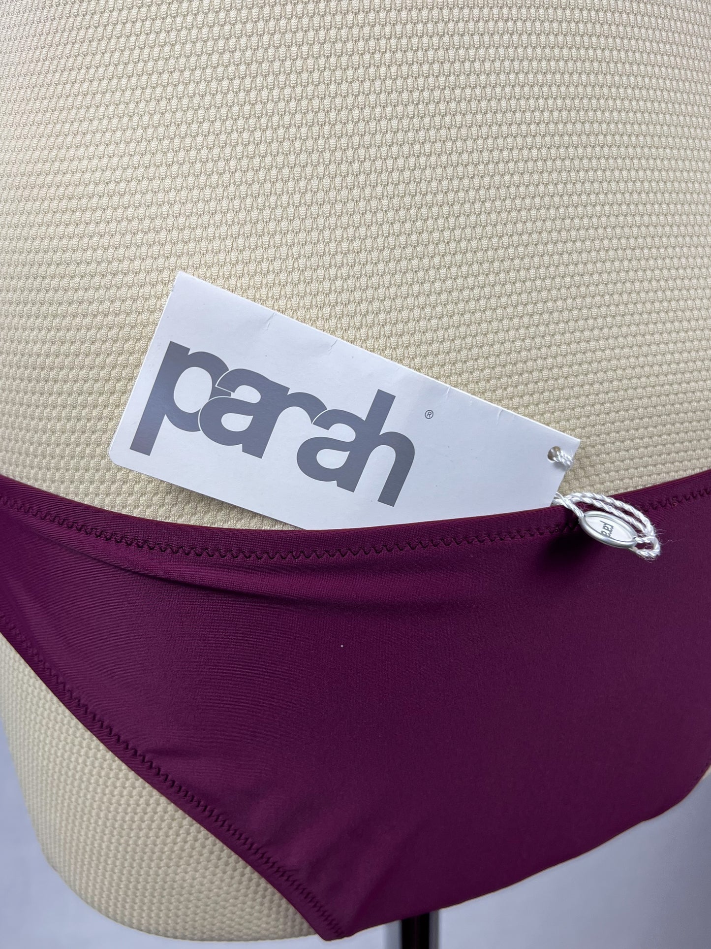Costume Parah - New Old Stock