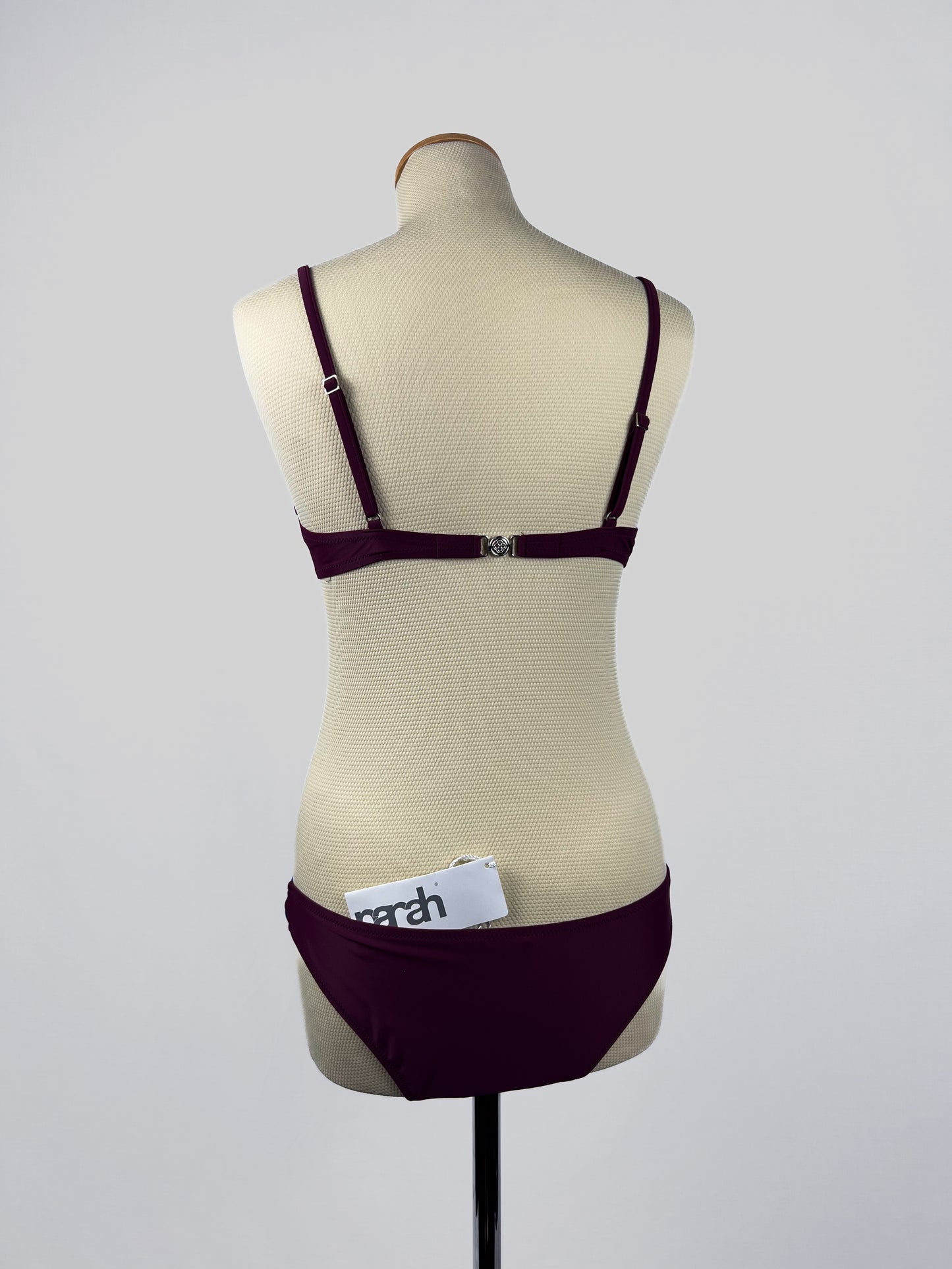 Costume Parah - New Old Stock