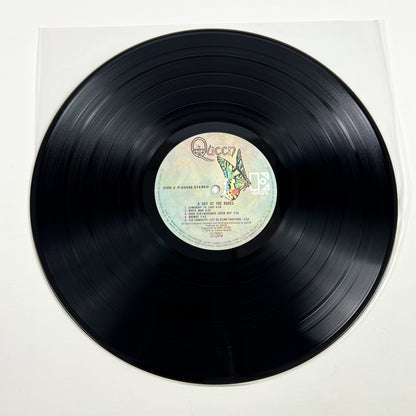 QUEEN – A Day At The Races (Estampe japonaise) – Elektra P-6554E 1981