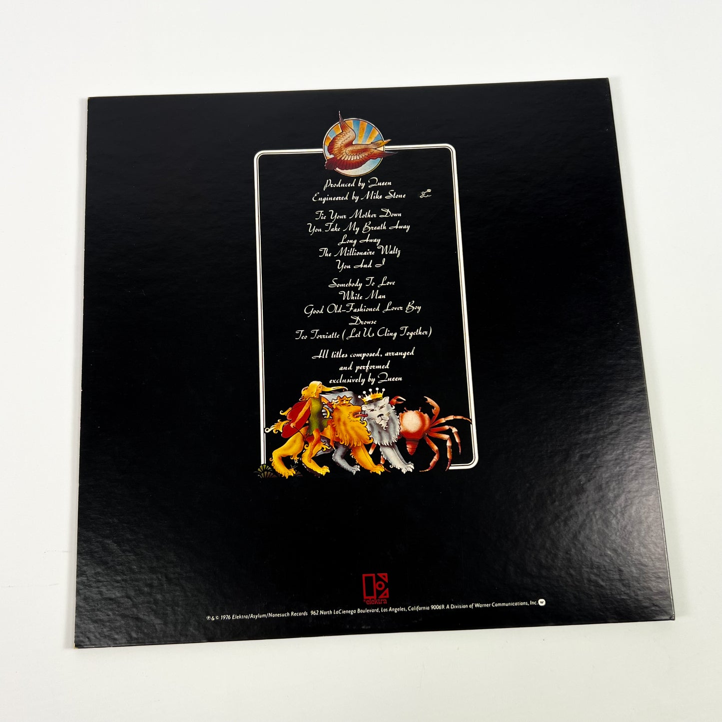 QUEEN – A Day At The Races (Estampe japonaise) – Elektra P-6554E 1981