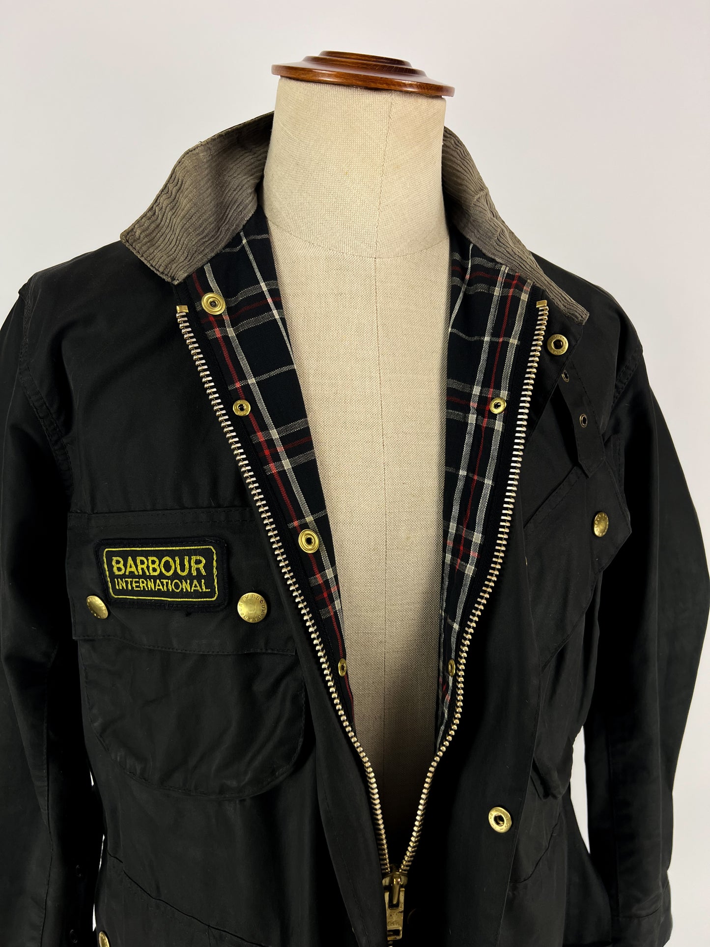 Barbour International 2 Crest 1987 C38 (S) - Gilet & Spilla