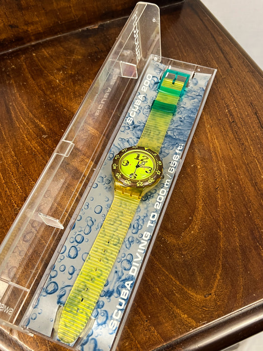 Swatch Scuba 200 “Spray Up” SDN103 1991