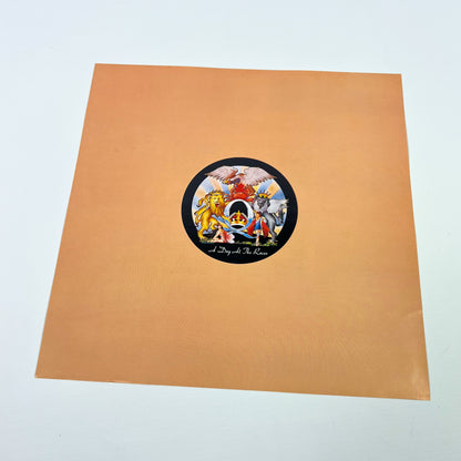 QUEEN – A Day At The Races (Estampe japonaise) – Elektra P-6554E 1981