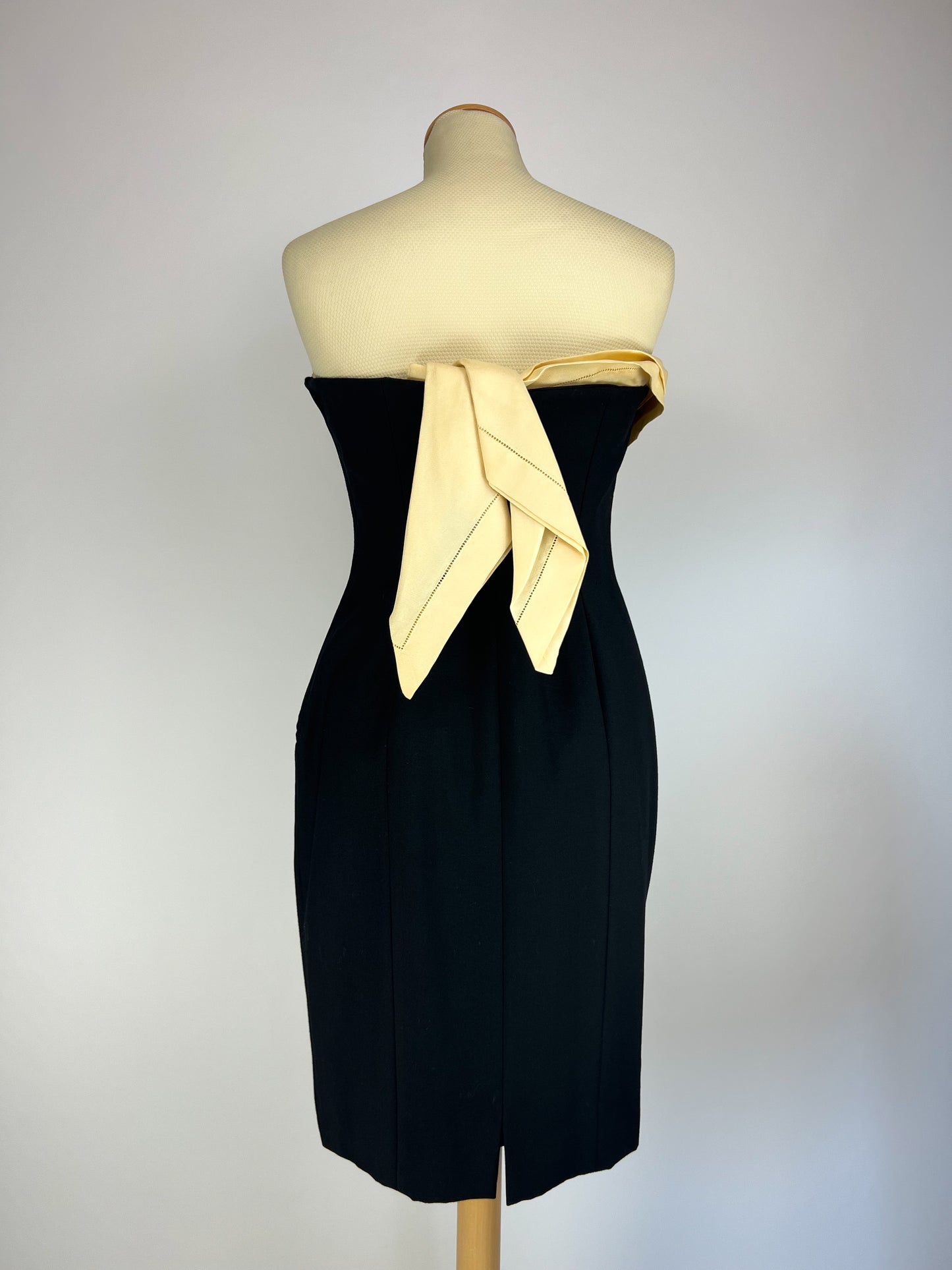 Abito Gianfranco Ferré in Lana e Seta vintage