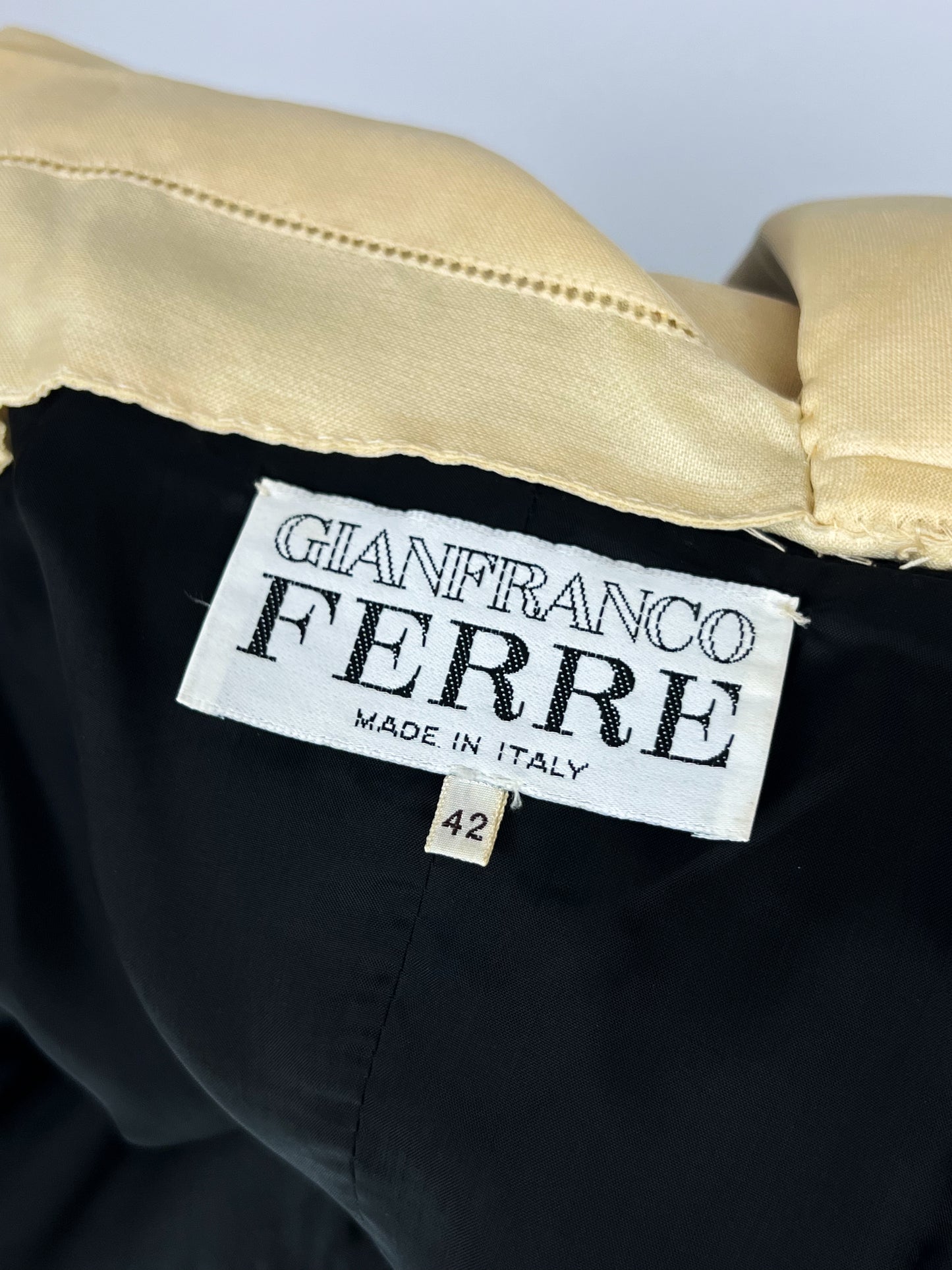 Abito Gianfranco Ferré in Lana e Seta vintage
