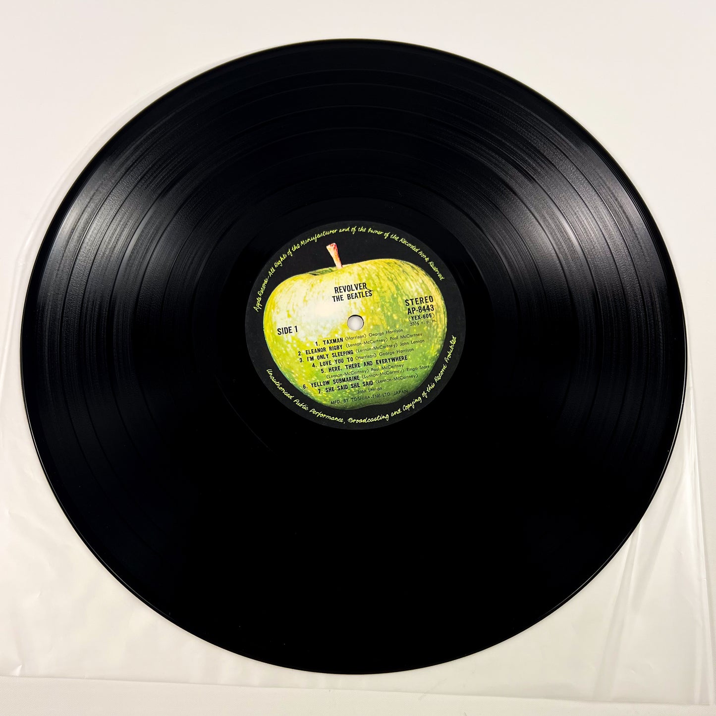THE BEATLES – Revolver Japanese Press – Apple / Toshiba EMI AP-8443 1974
