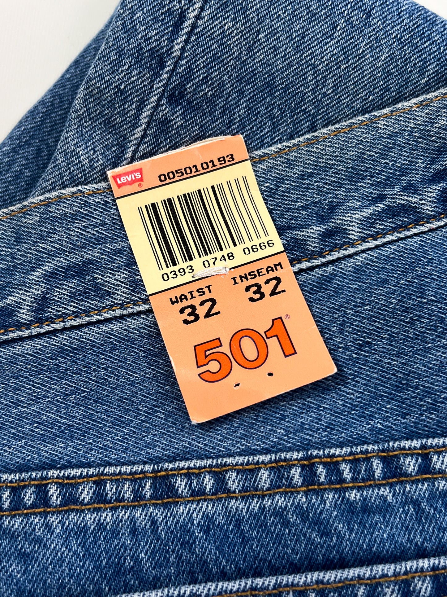 Levi's 501 W32 Fabriqué aux USA 1995 NOS